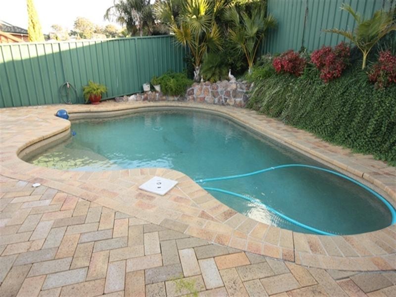 Glen Alpine NSW 2560