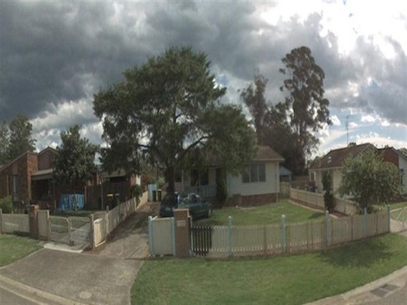 5 MERRIMAN Place, Airds NSW 2560