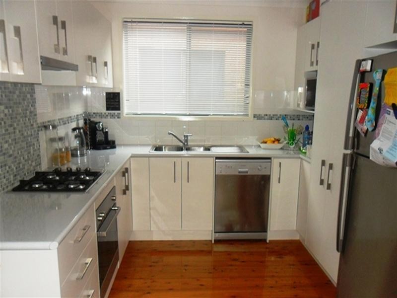 4 Leicester Street, Leumeah NSW 2560