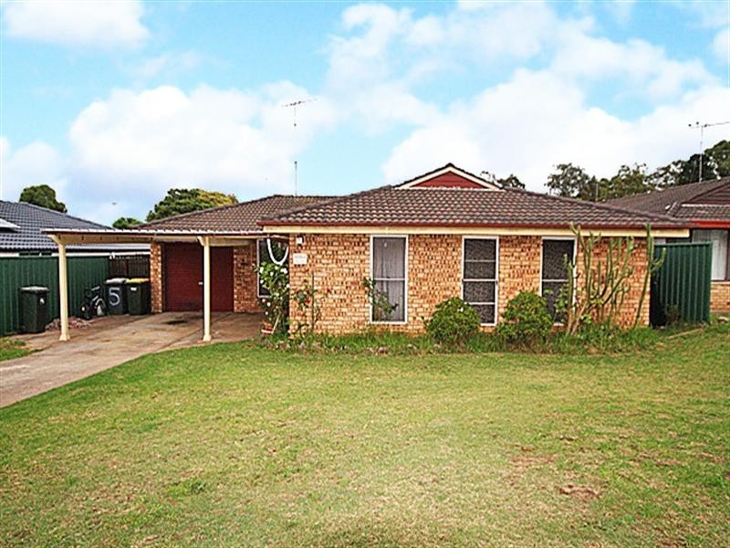 5 Welch Place, Minto NSW 2566