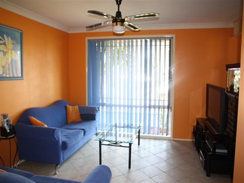 1 Andrews Place, St Helens Park NSW 2560