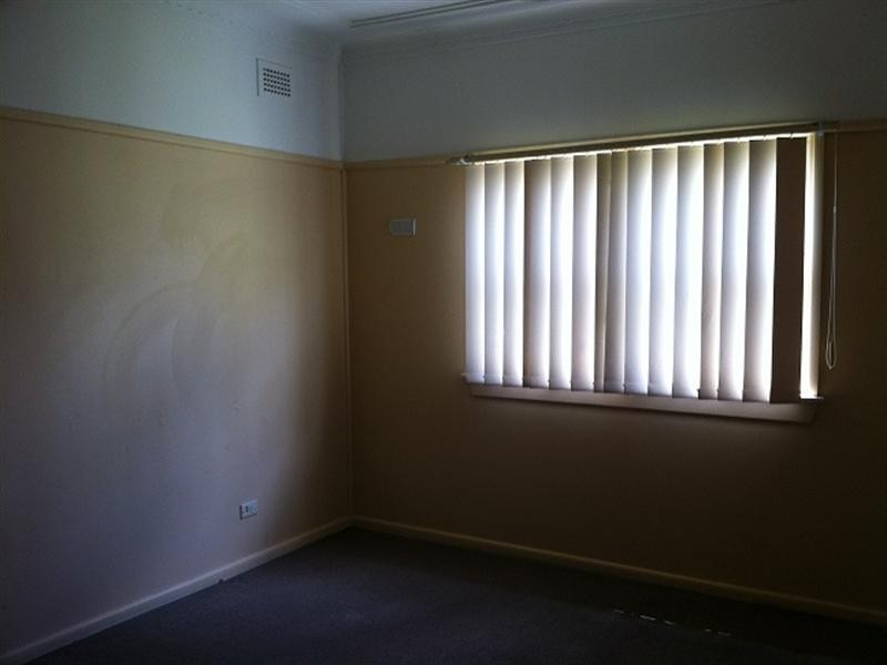 23 Ivanhoe Place, Ingleburn NSW 2565