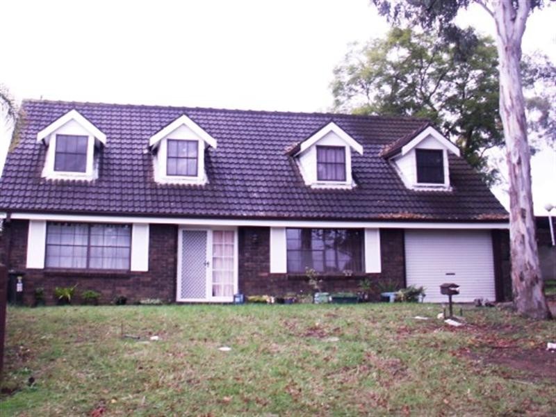 1 Urana Place, Leumeah NSW 2560