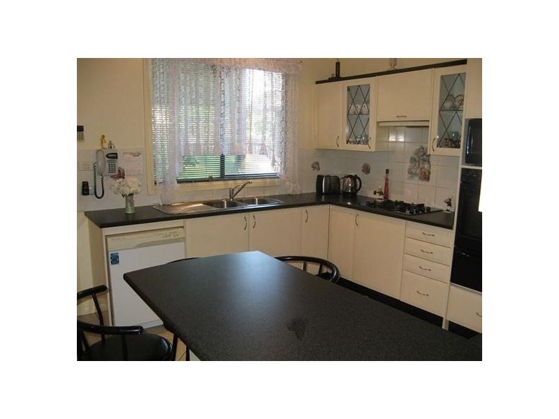 7 Alexander Crescent, Macquarie Fields NSW 2564