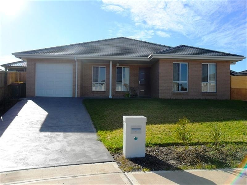 5 Tate Place, Minto NSW 2566