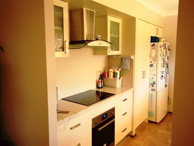 4 Aroa Place, Glenfield NSW 2167