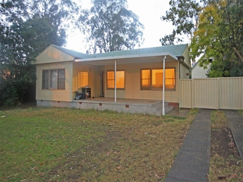 Macquarie Fields NSW 2564