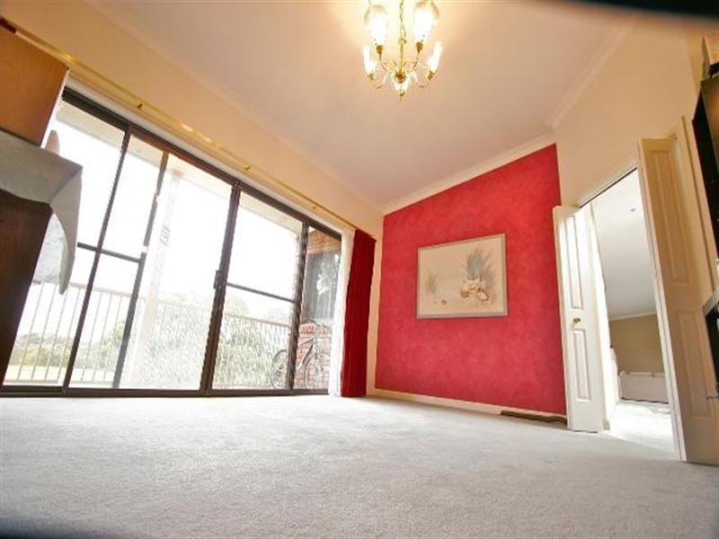 Glen Alpine NSW 2560