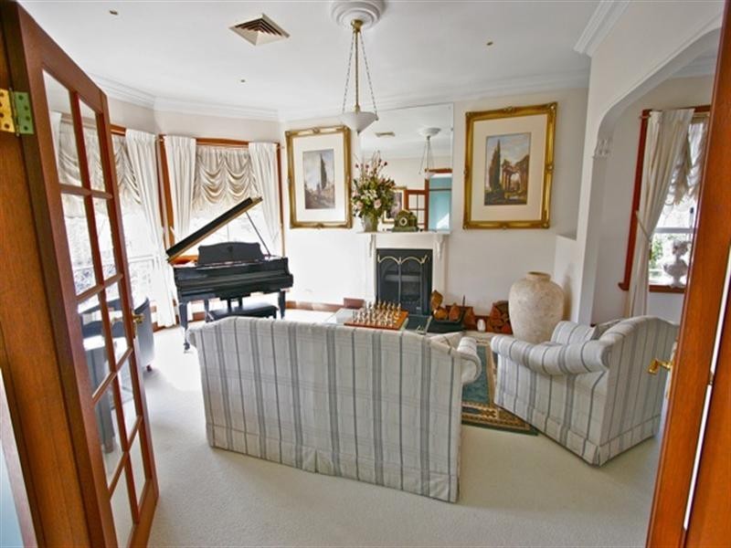 Glen Alpine NSW 2560