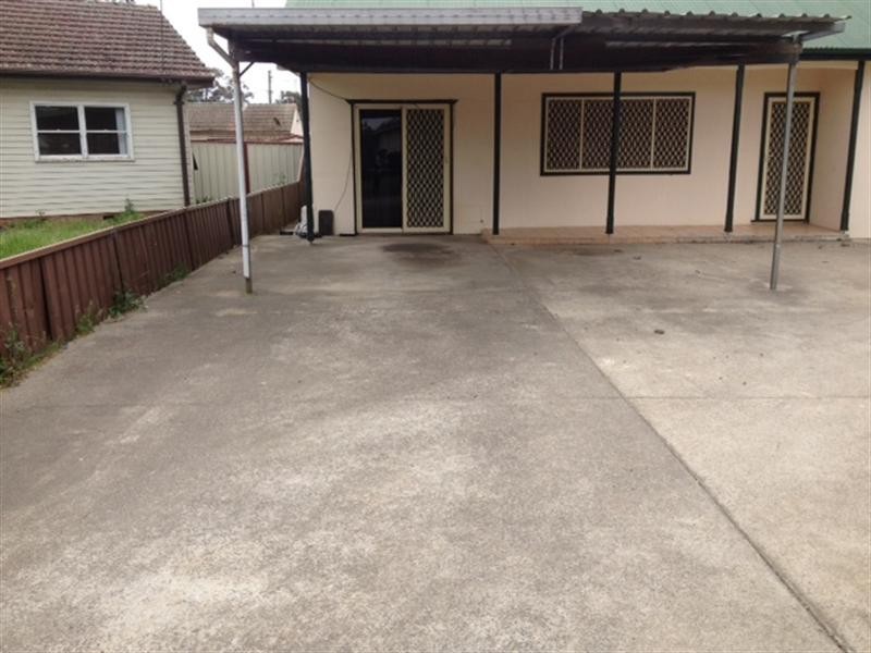 9 Annette Avenue, Ingleburn NSW 2565