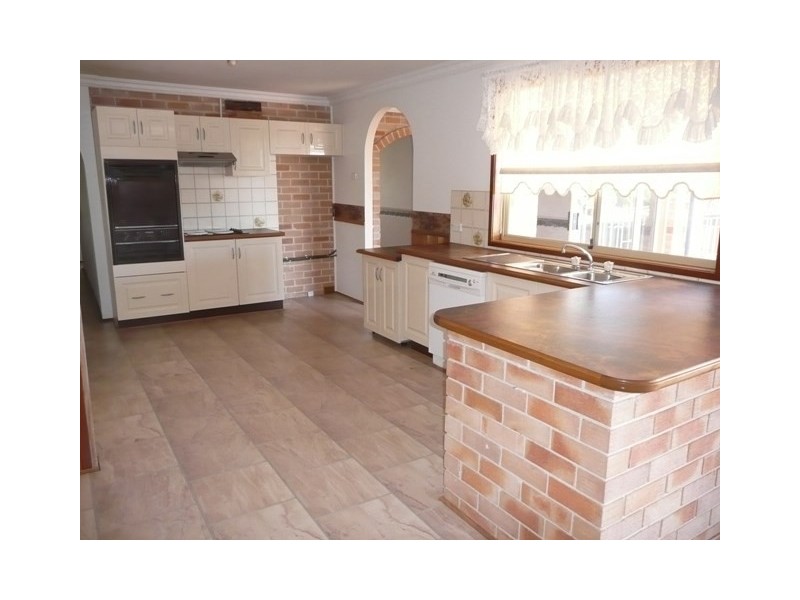 57 Clerkenwell Street, Ambarvale NSW 2560