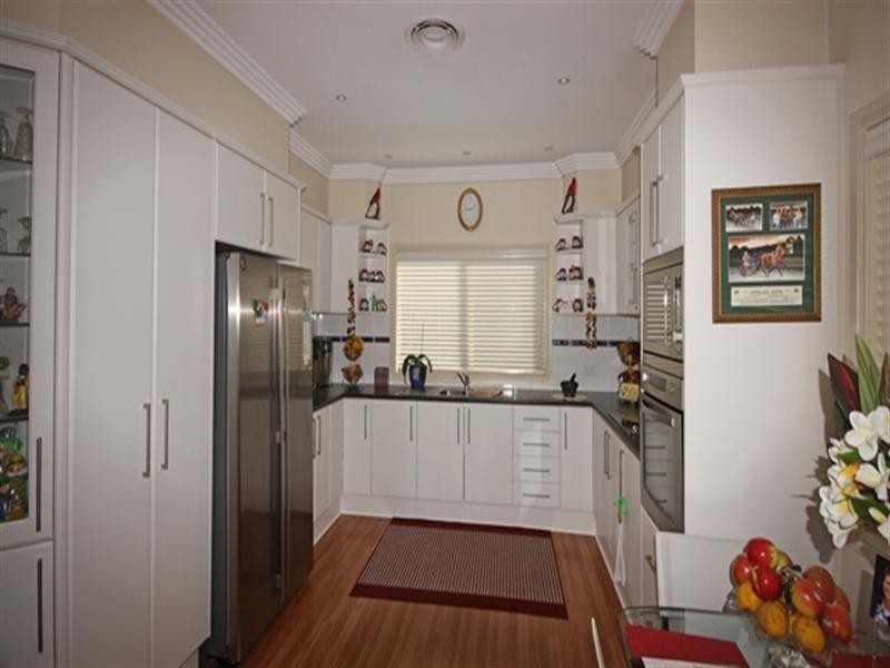 The Oaks NSW 2570