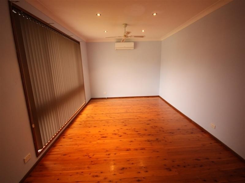 39 Serpentine Place, Eagle Vale NSW 2558