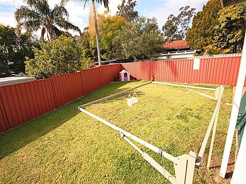 63 Clifford Crescent, Ingleburn NSW 2565