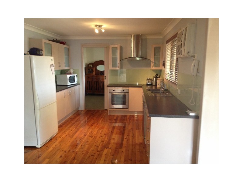 4 Durness Place, St Andrews NSW 2566