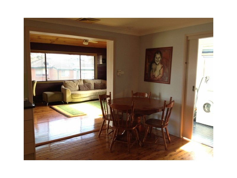 4 Durness Place, St Andrews NSW 2566