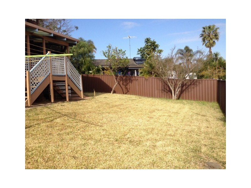 4 Durness Place, St Andrews NSW 2566