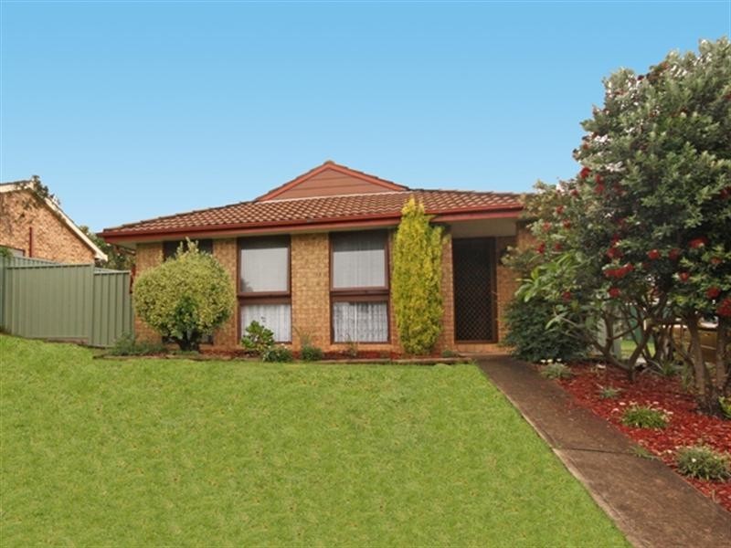 20 Lorenzo Crescent, Rosemeadow NSW 2560