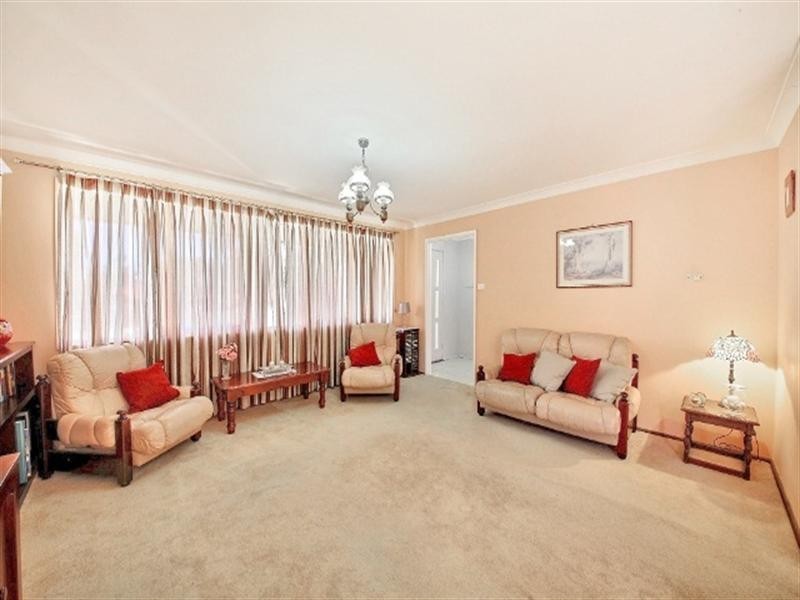 Ruse NSW 2560