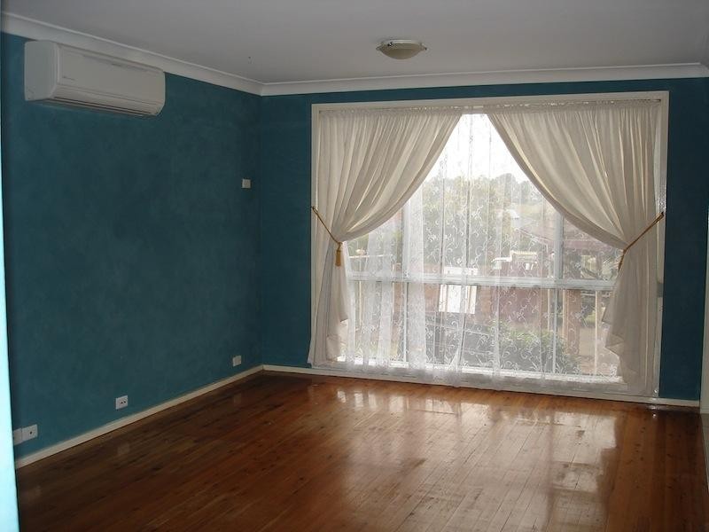 31 Campbell Close, Minto NSW 2566