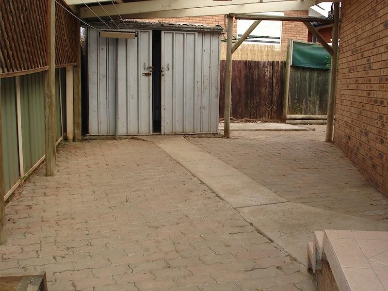 31 Campbell Close, Minto NSW 2566