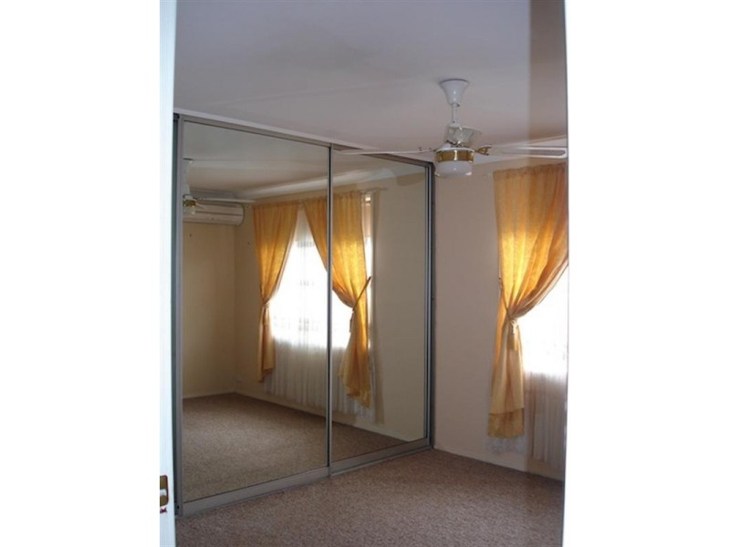 31 Campbell Close, Minto NSW 2566