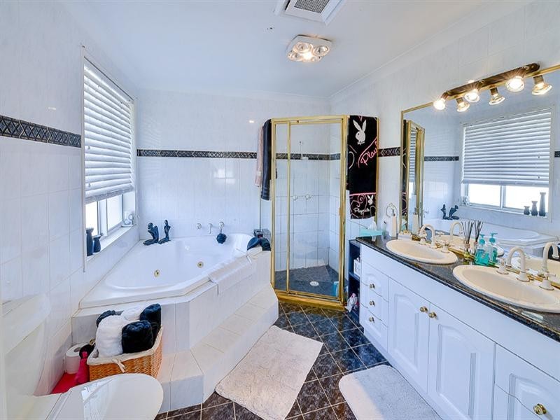 70 Fairwater Drive, Harrington Park NSW 2567