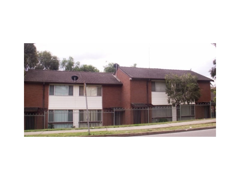 20/18 Westmoreland Road, Minto NSW 2566