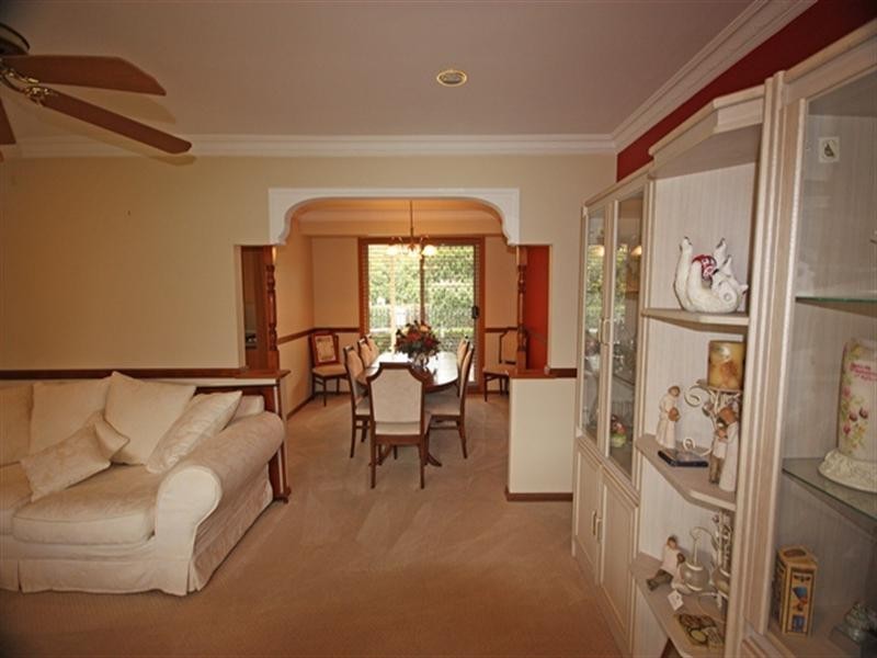 18 Dominish Cresent, Camden South NSW 2570