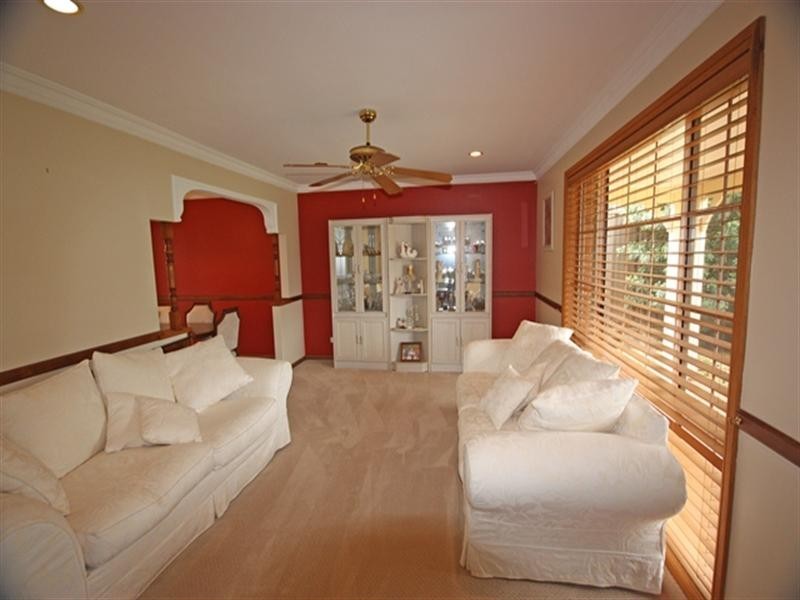 18 Dominish Cresent, Camden South NSW 2570