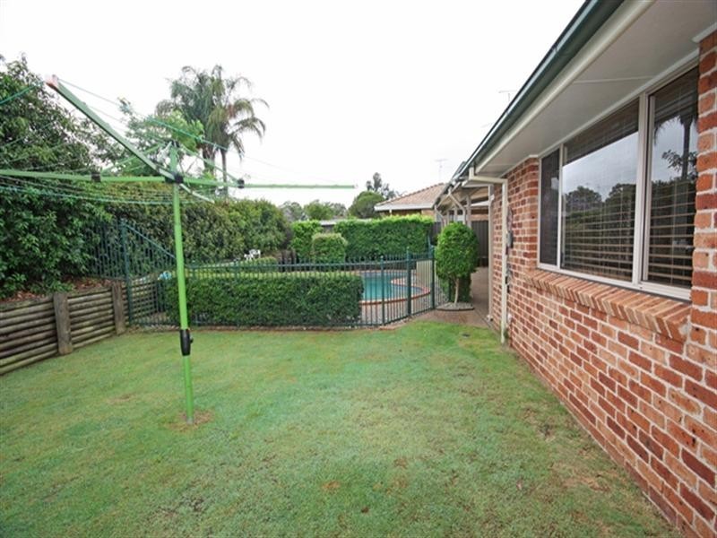 18 Dominish Cresent, Camden South NSW 2570