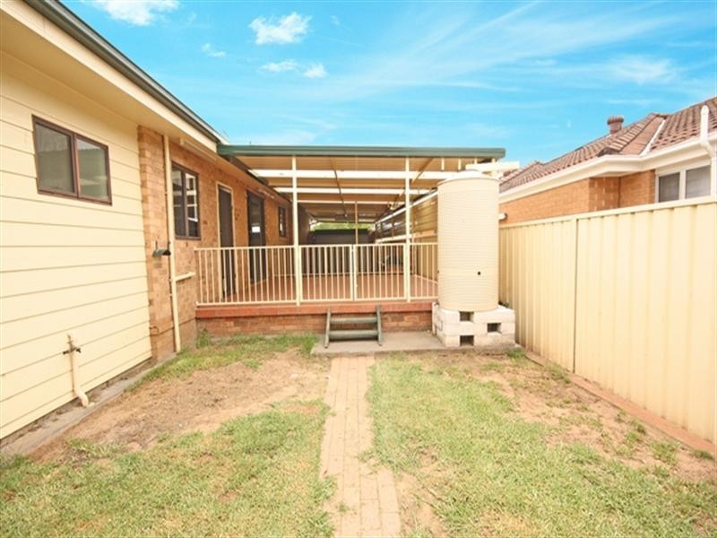 Ruse NSW 2560