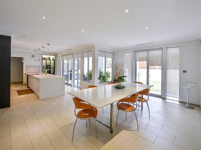 Macquarie Links NSW 2565