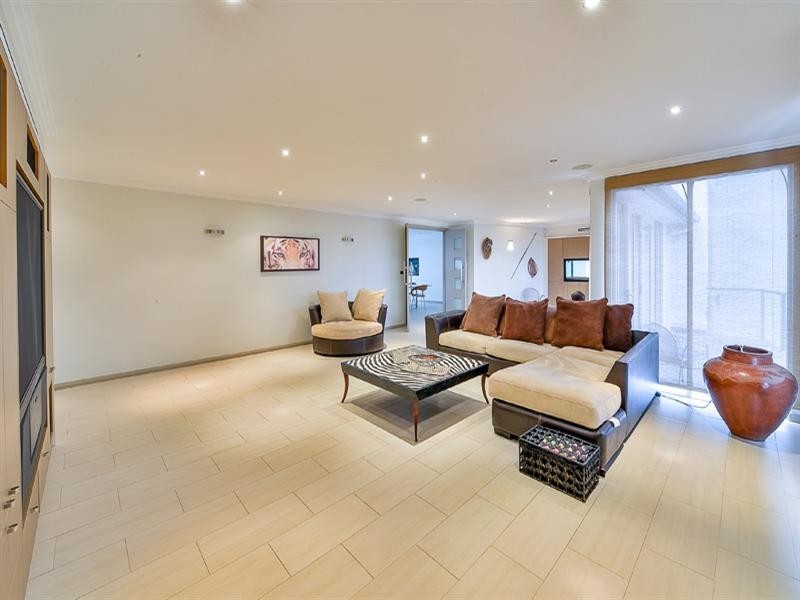 Macquarie Links NSW 2565