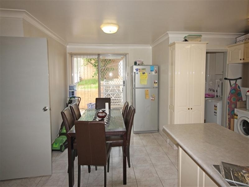 Ambarvale NSW 2560