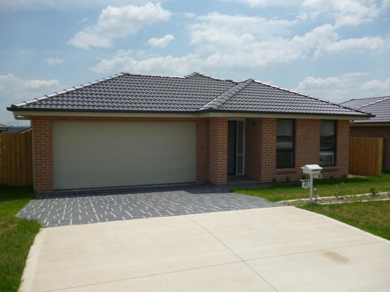 47 Adams Circuit, Elderslie NSW 2335