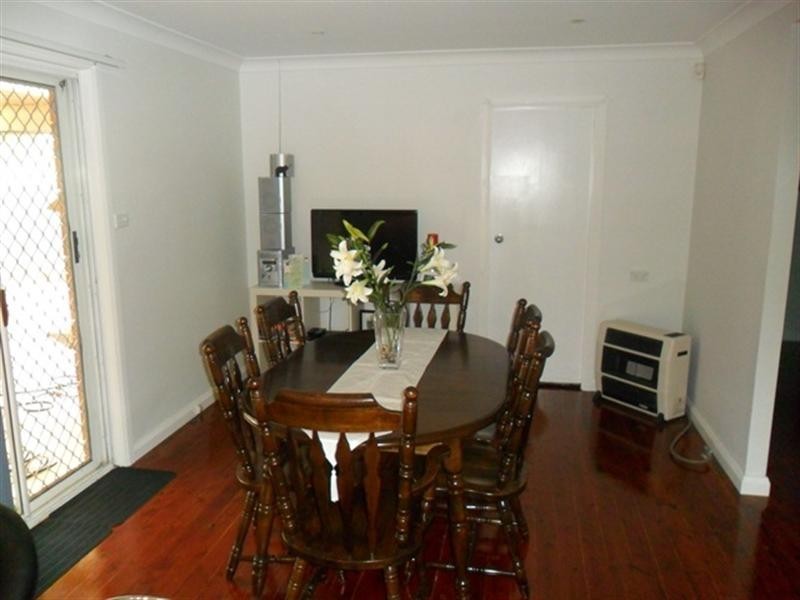 17 McInnes Place, Ingleburn NSW 2565