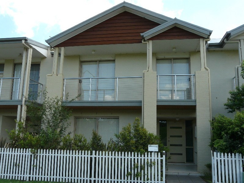 8 Trotter Street, Elderslie NSW 2570