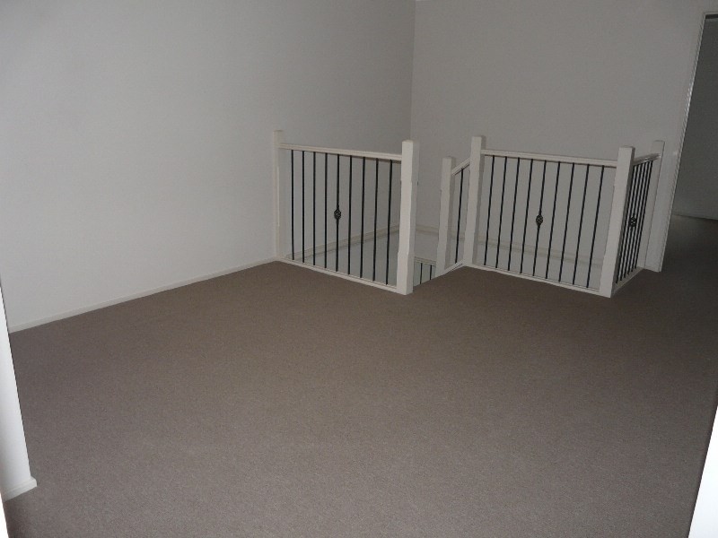 8 Trotter Street, Elderslie NSW 2570