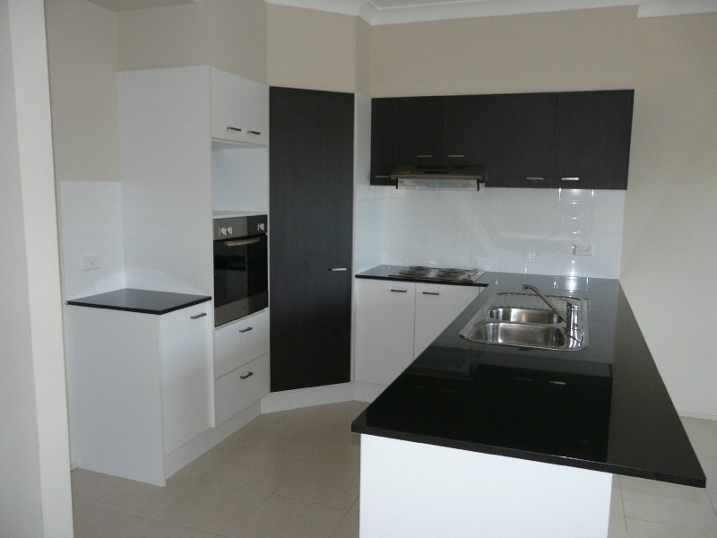 8 Trotter Street, Elderslie NSW 2570