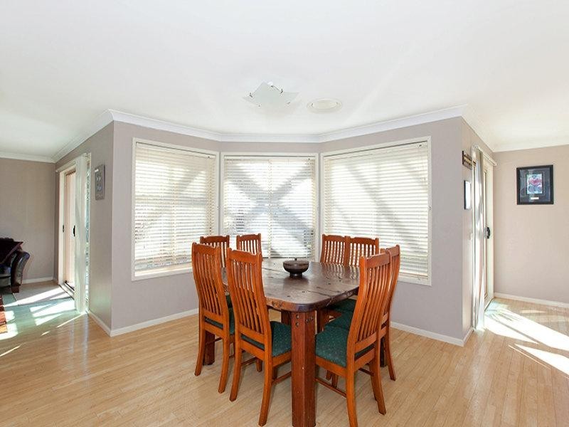 Macquarie Links NSW 2565