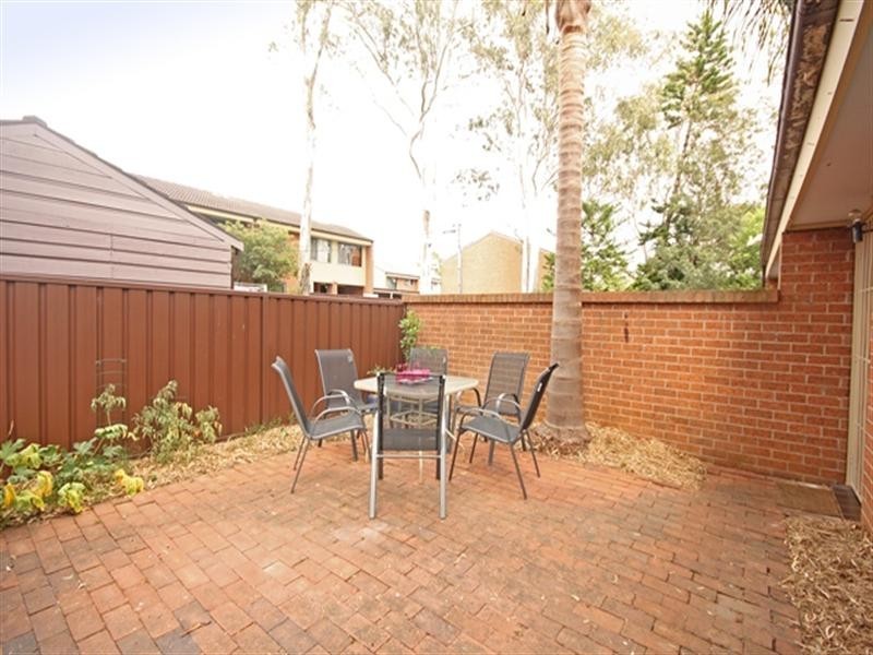 Macquarie Fields NSW 2564