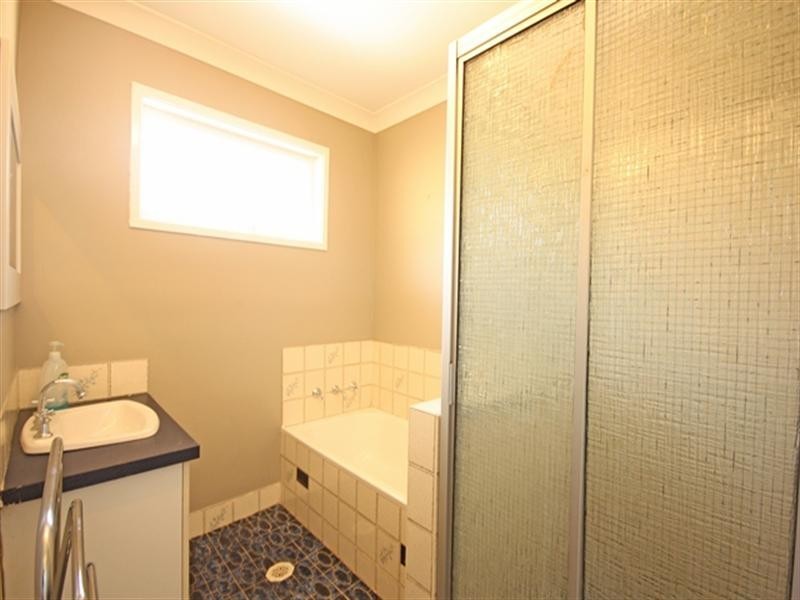 6 Dundee Place, St Andrews NSW 2566