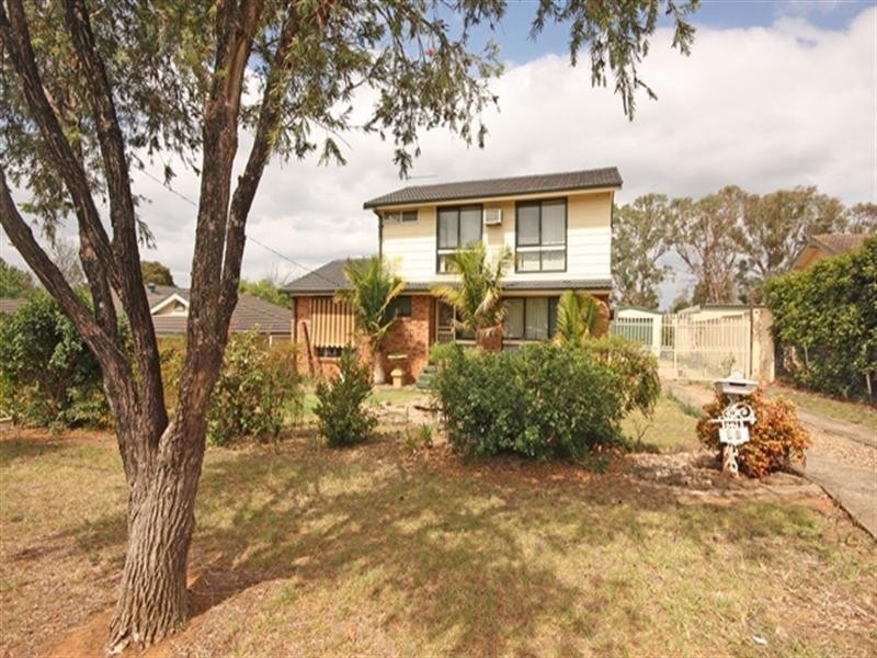 22 Woodland Crescent, Narellan NSW 2567