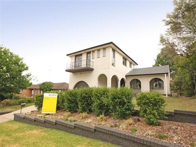 26 Manooka Crescent, Bradbury NSW 2560