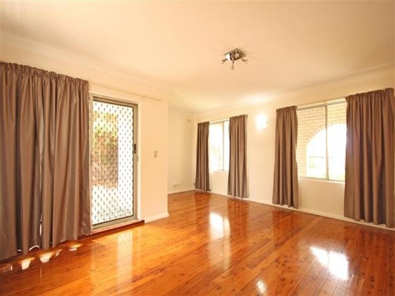 26 Manooka Crescent, Bradbury NSW 2560