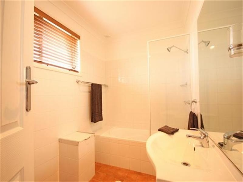 26 Manooka Crescent, Bradbury NSW 2560