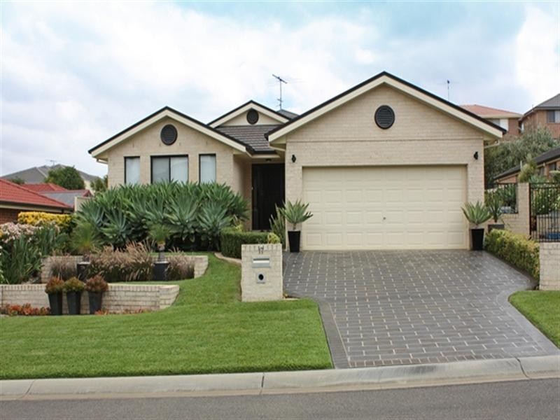 17 Boronia Avenue, Mount Annan NSW 2567