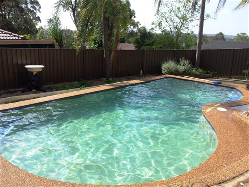 14 Jarndyce Avenue, Ambarvale NSW 2560