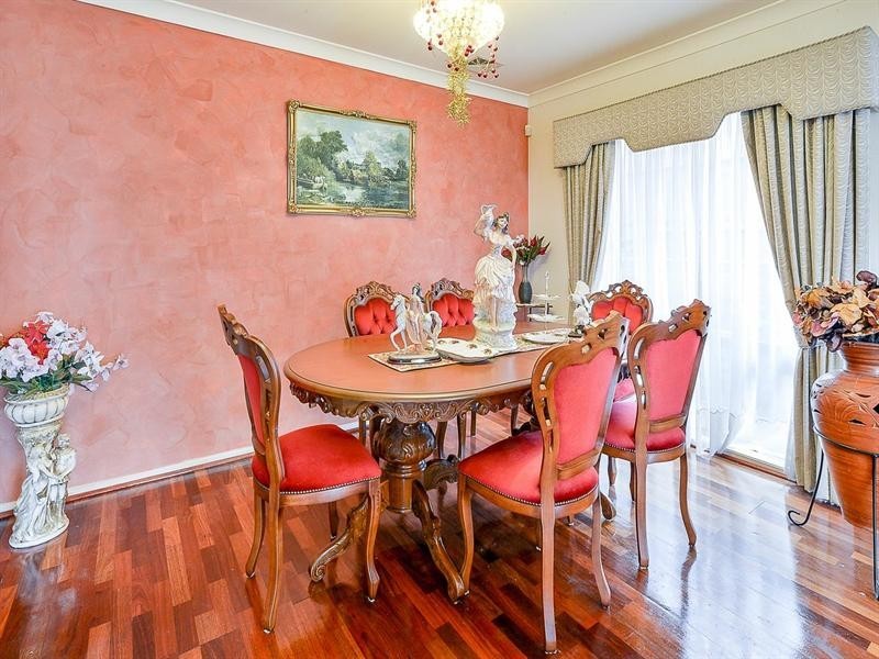 Macquarie Links NSW 2565